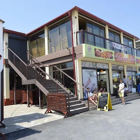 Poienita Πανσιόν