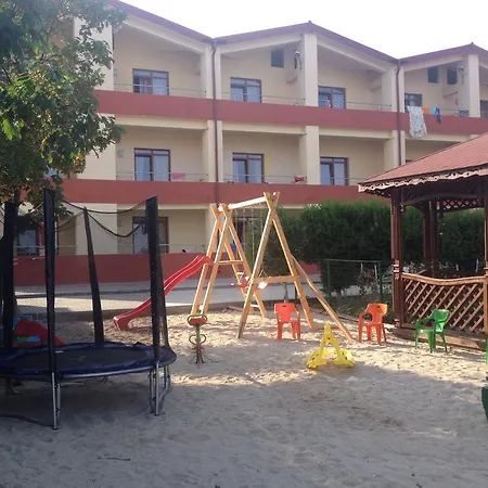 Poienita Πανσιόν 3*